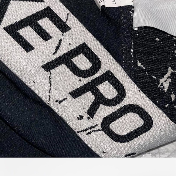 Nike Navy Leggings with Bold Print - Picture 3 of 5